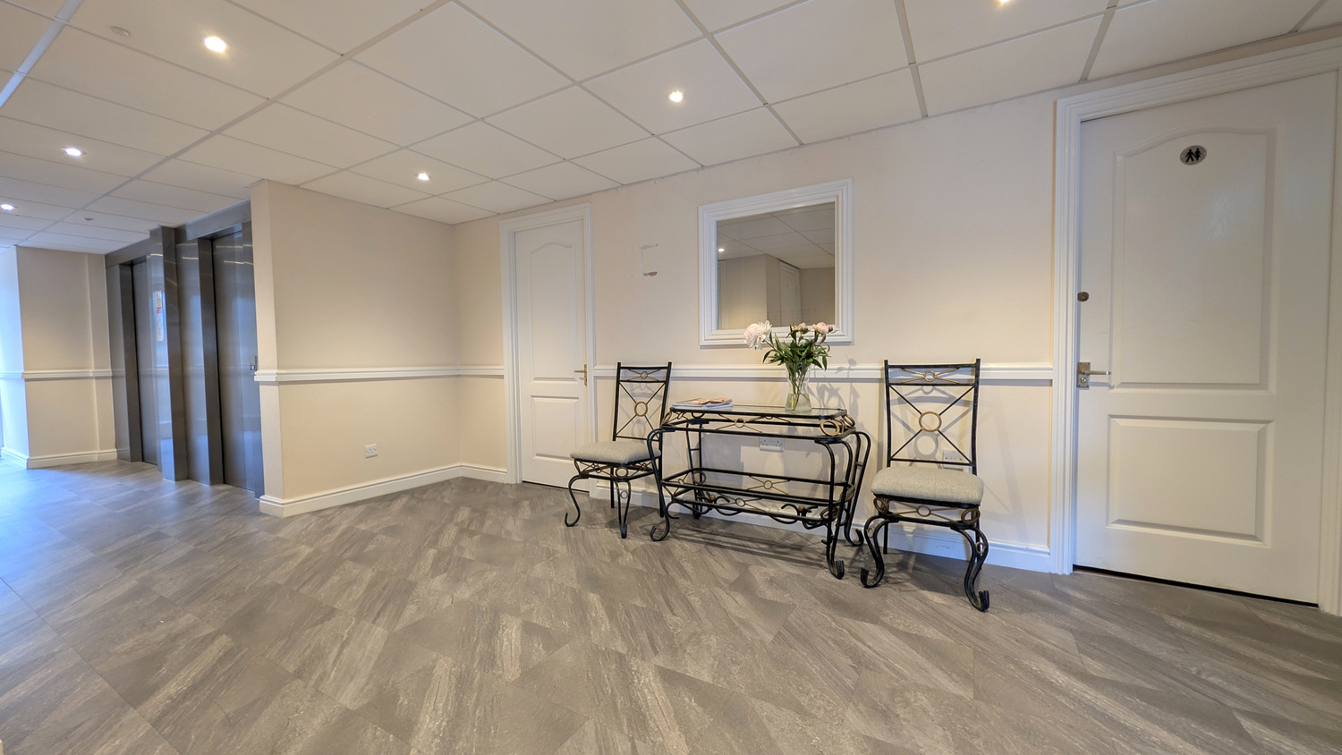 Photo 6 of Flat 10, Compass House, Plymouth