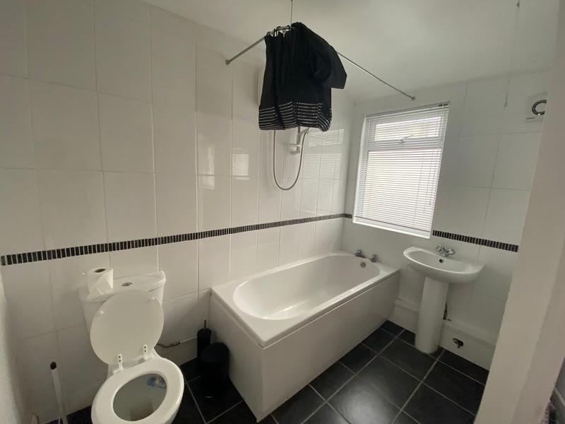 Photo 7 of Flat 2, Haddington Road, Plymouth