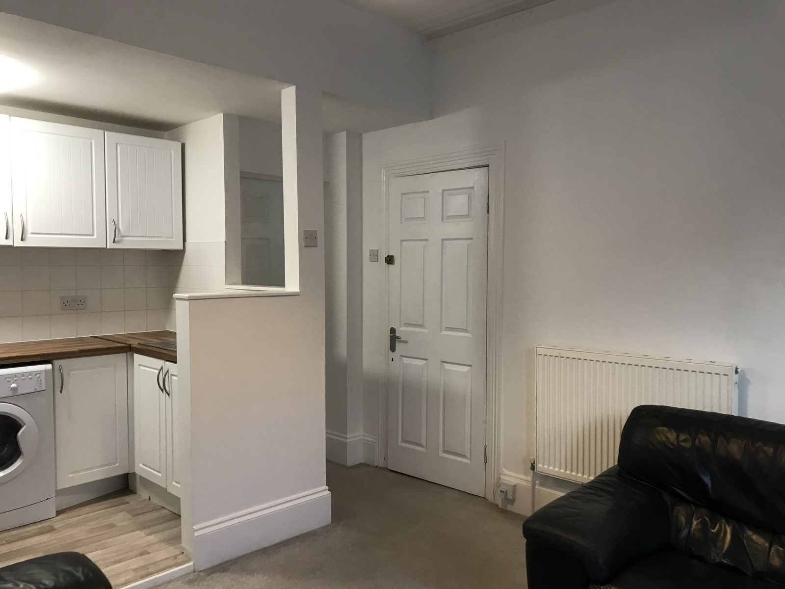 Photo 4 of Flat 1, 26 Percy Terrace, Plymouth