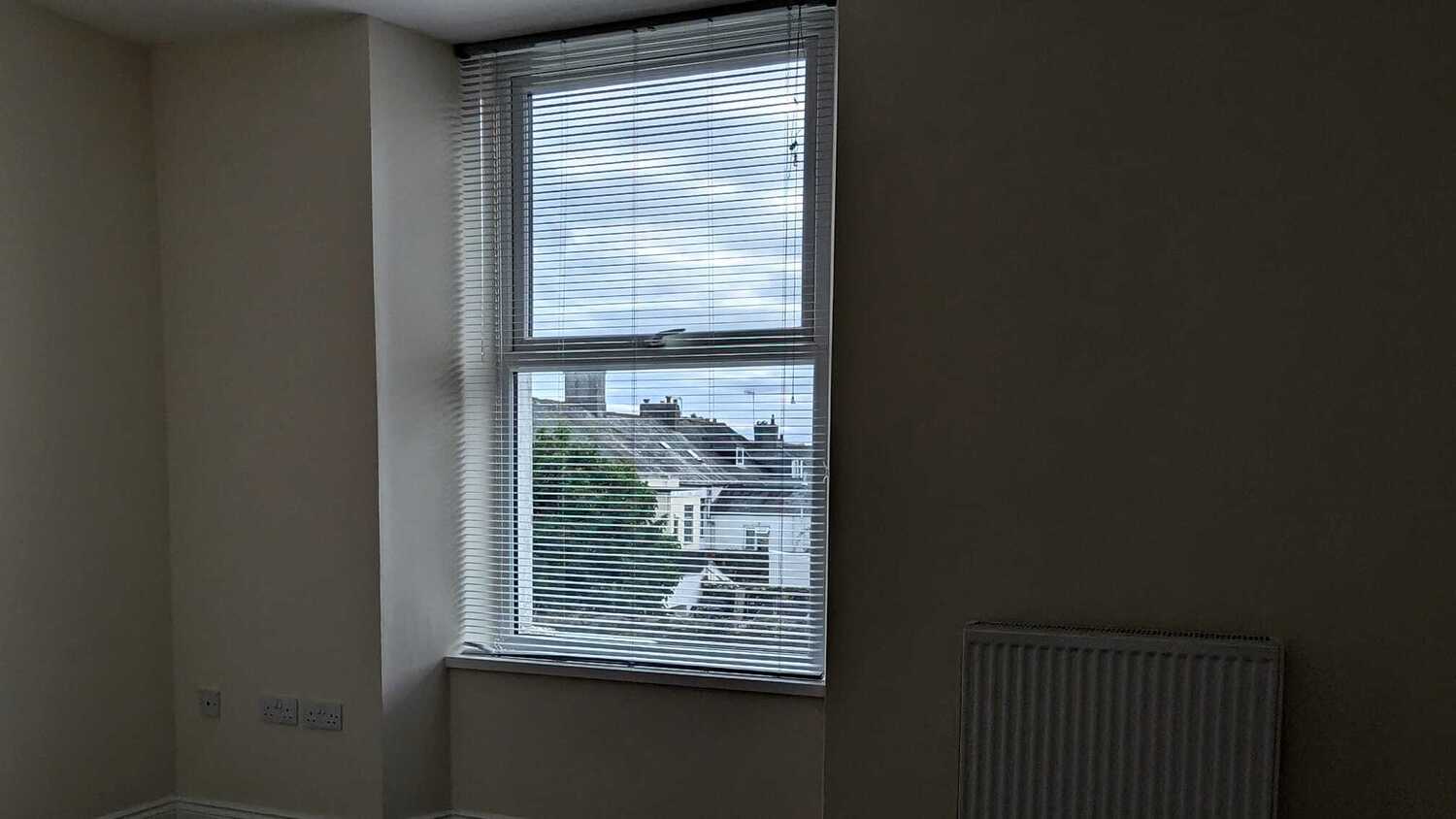 Photo 2 of Flat 4, Molesworth Road, Plymouth