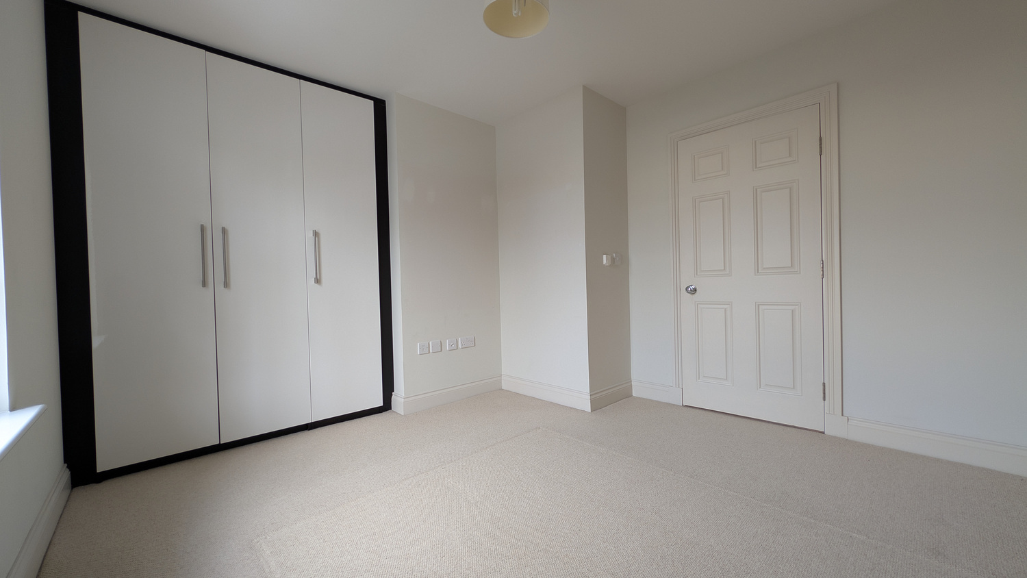 Photo 3 of 48 Mount Wise Crescent, Plymouth