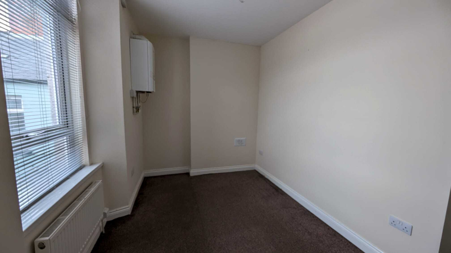 Photo 5 of Flat 5, Molesworth Road, Plymouth