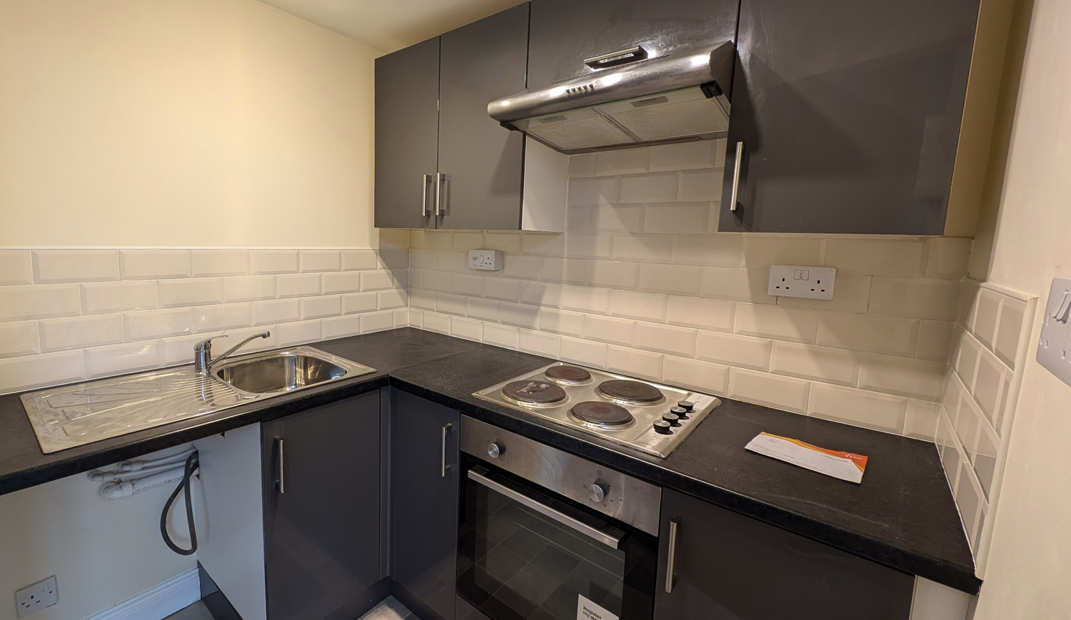 Photo 3 of Flat 7, Exmouth Road, Plymouth